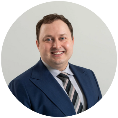 Daniel Van Sant headshot.